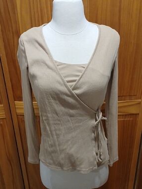 H&M Beige Wrap Tie-Front Long Sleeve Nursing Maternity Top